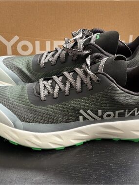 Nnormal Kjerag 1 - men’s size 9 Gray with Green Accents